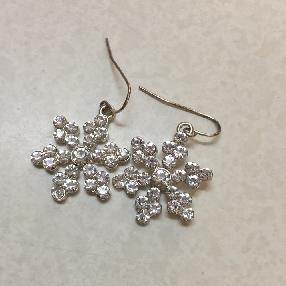 Snowflake rhinestone earrings